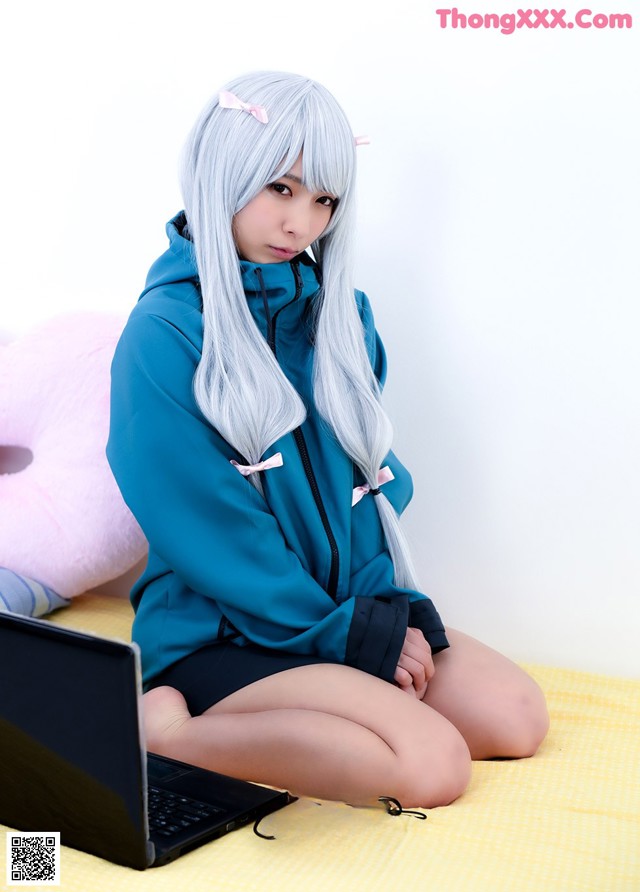 Miku Abeno - Schoolgirl Sexsy Pissng No.346668